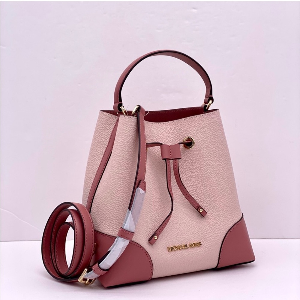 Michael Kors medium Mercer drawstring bucket satchel messenger bag Crossbody - Picture 1 of 11